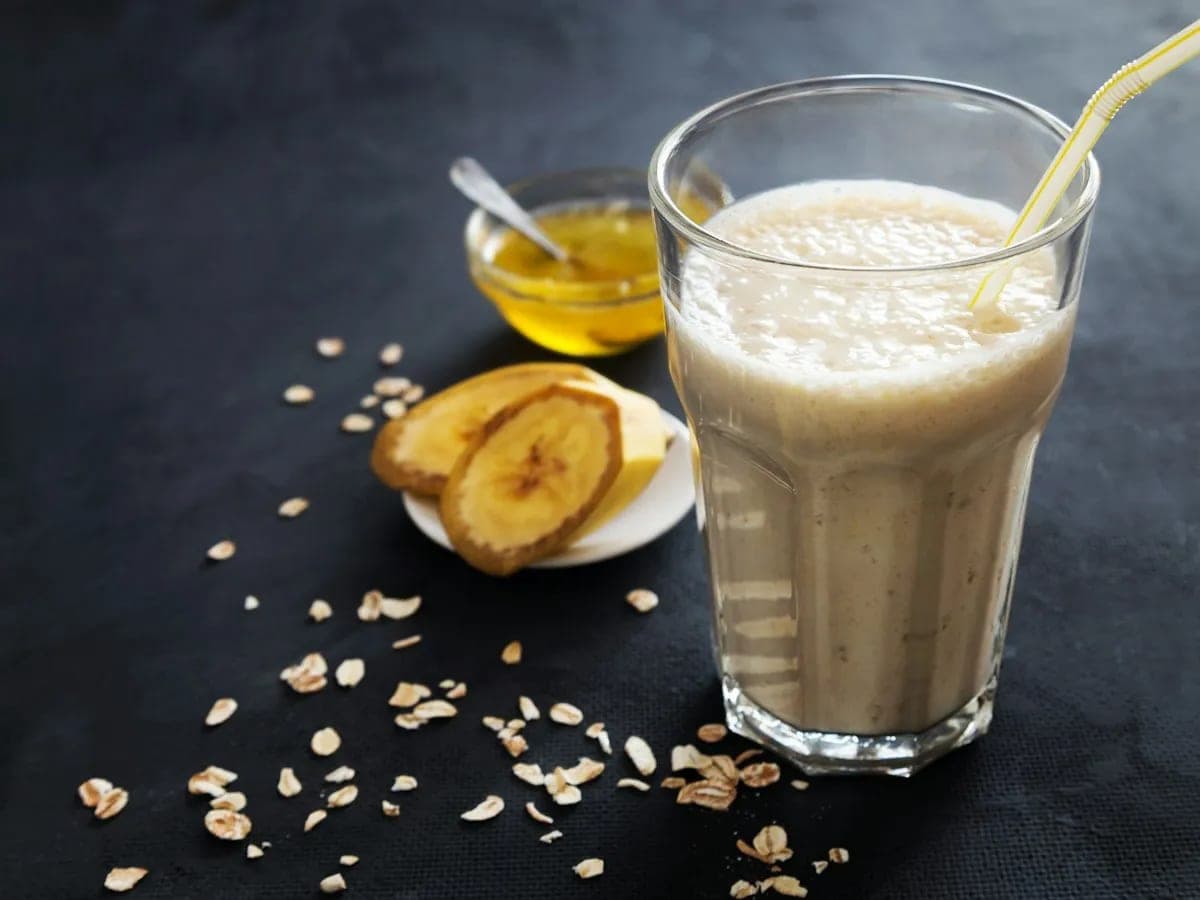 Banana Almond Smoothie